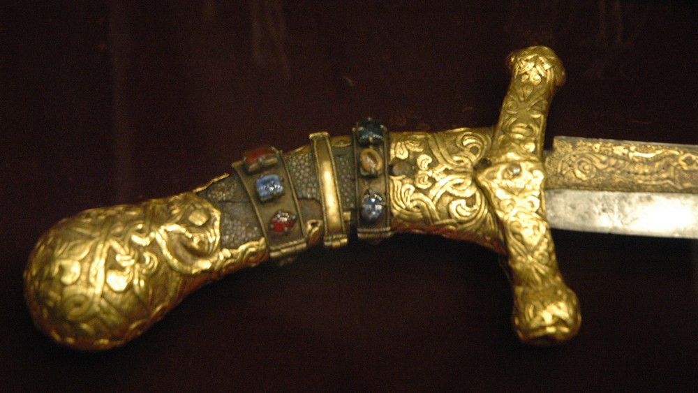 
 Nagy Kroly szablyja, magyar, X. sz. (Bcs, Kunsthistorisches Museum, Schatzkammer)
